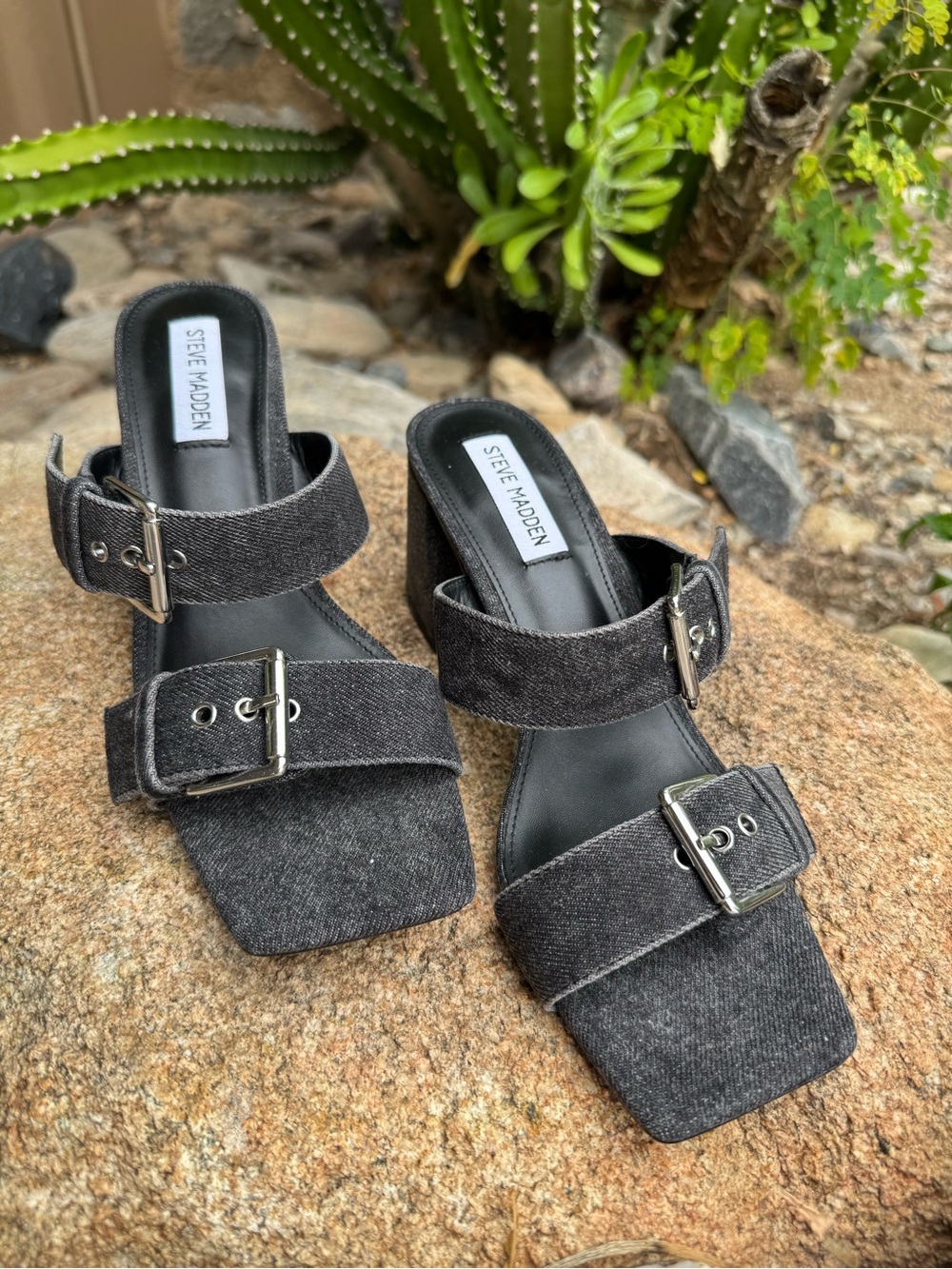Steve Madden Menna Black Denim Double Buckle Block Heel Sandals Women’s Size 8